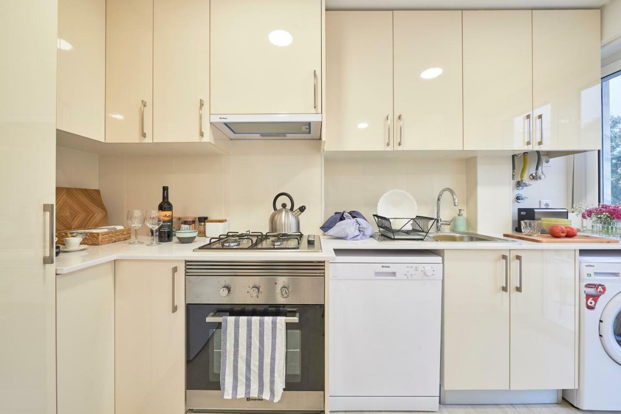 Light Apartment With Amazing Balcony, By Timecooler ลิสบอน ภายนอก รูปภาพ